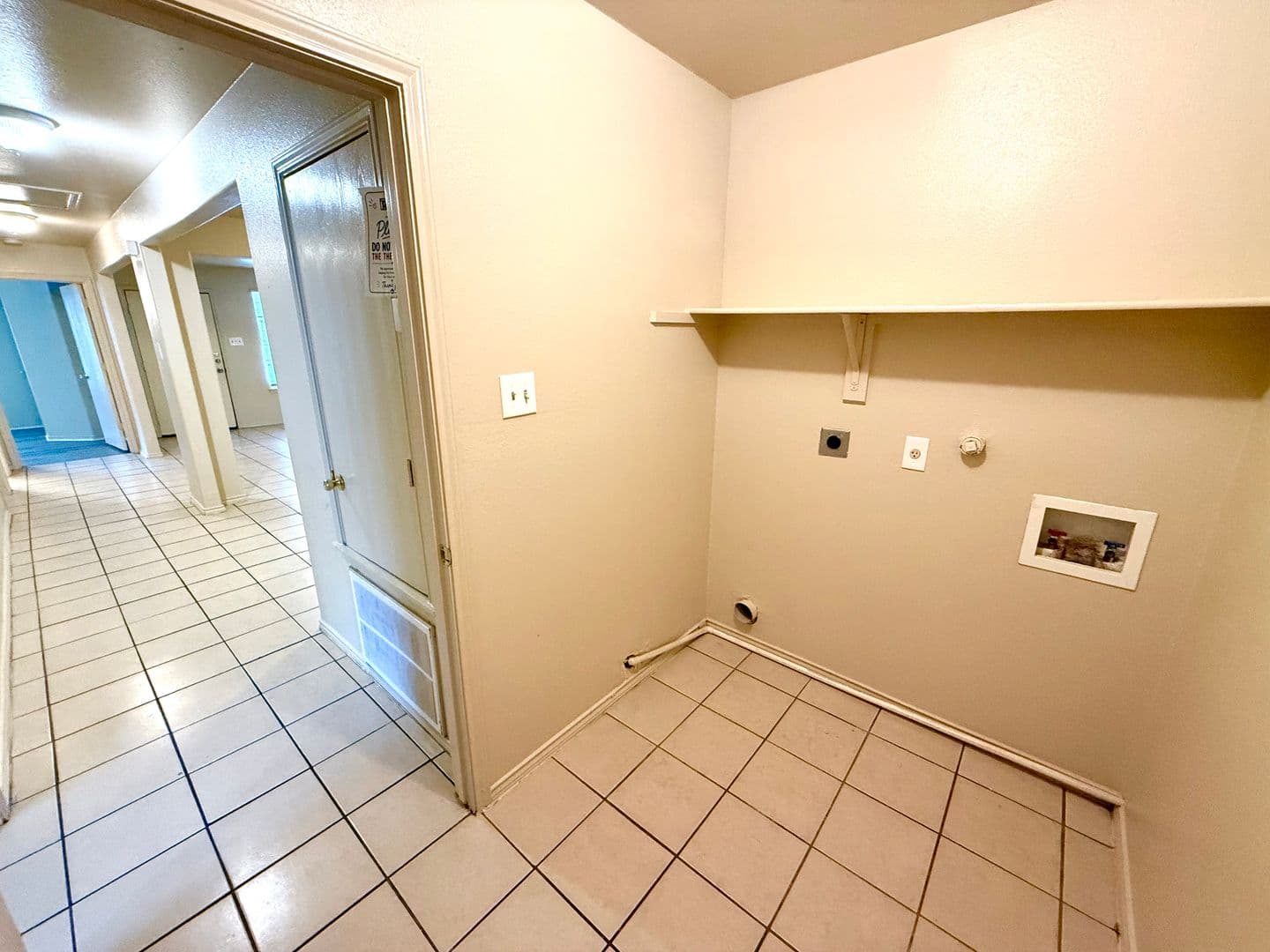 San Antonio House: 7568 Oak Chase