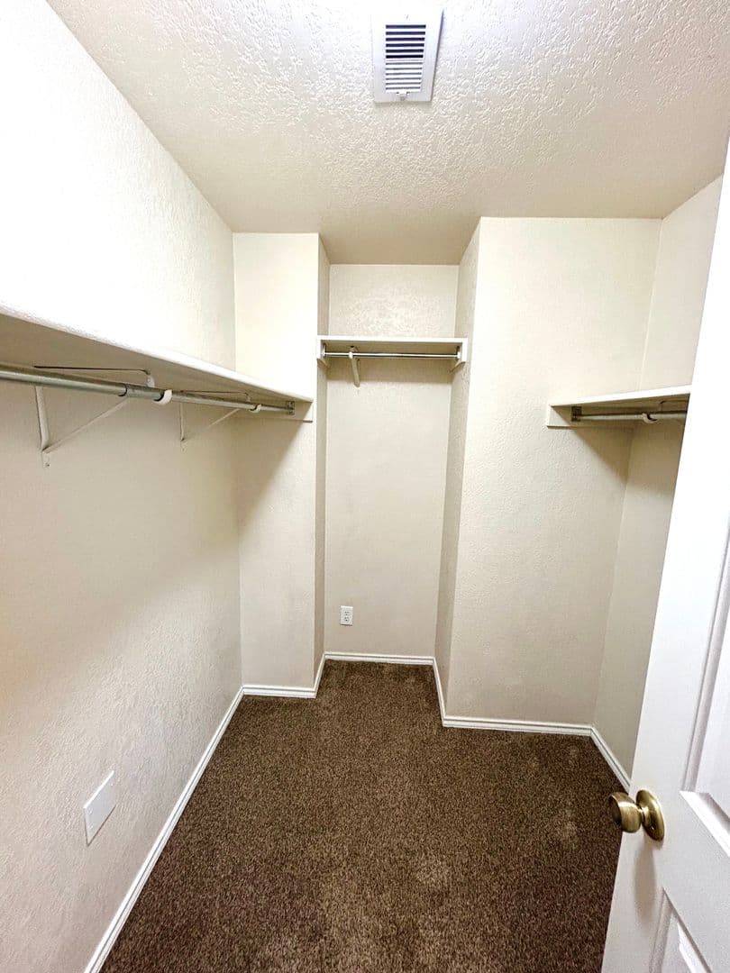 San Antonio House: 110 Jetlyn Dr.
