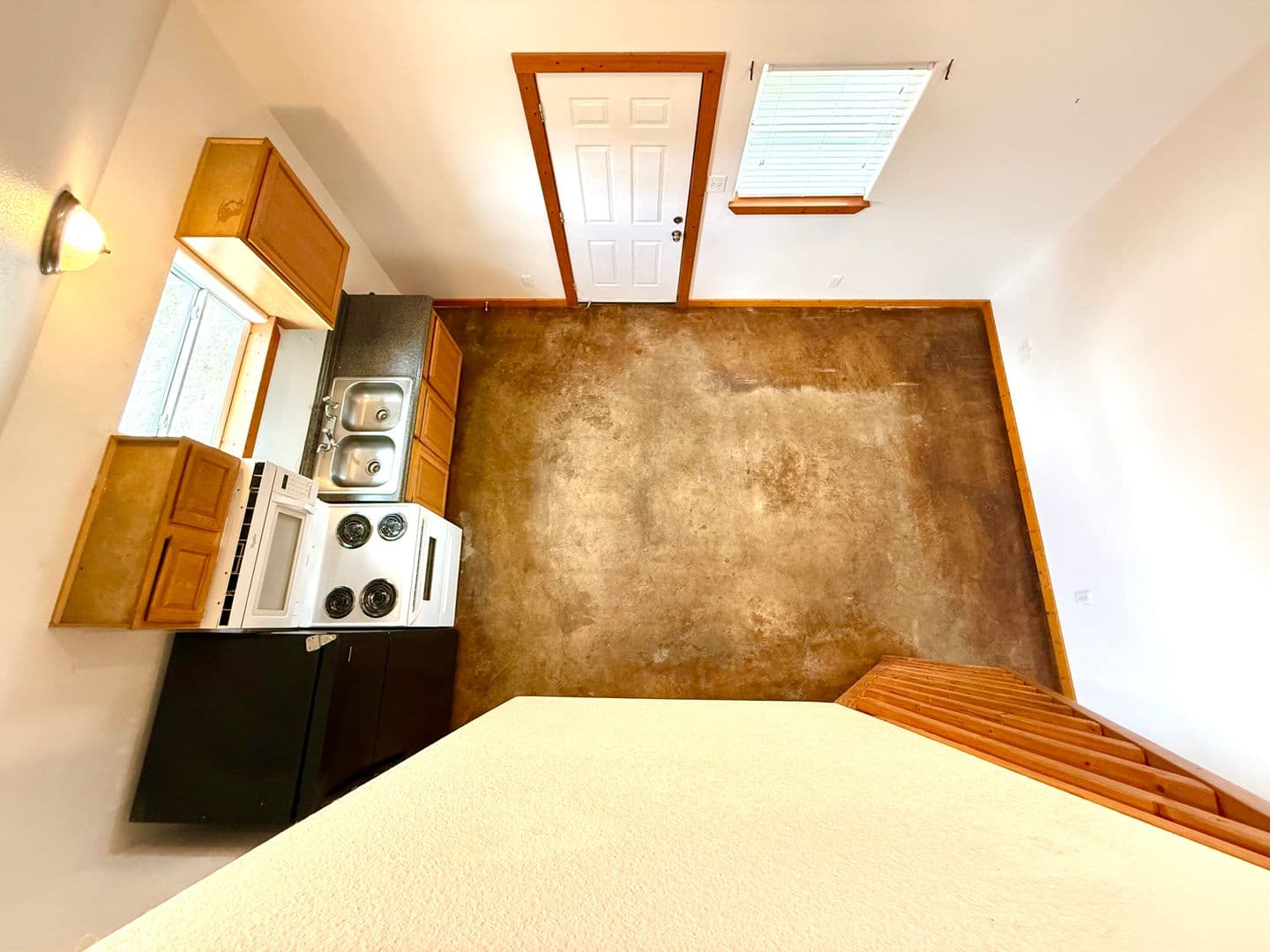Floresville Apartment: 573 Texas 97