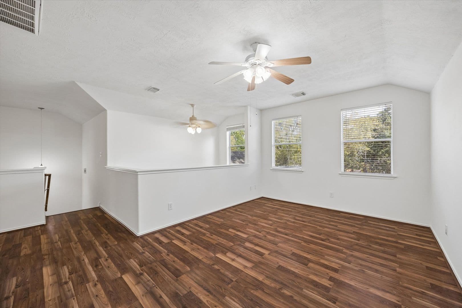 Spring House: 147 N. Vesper Bend Circle