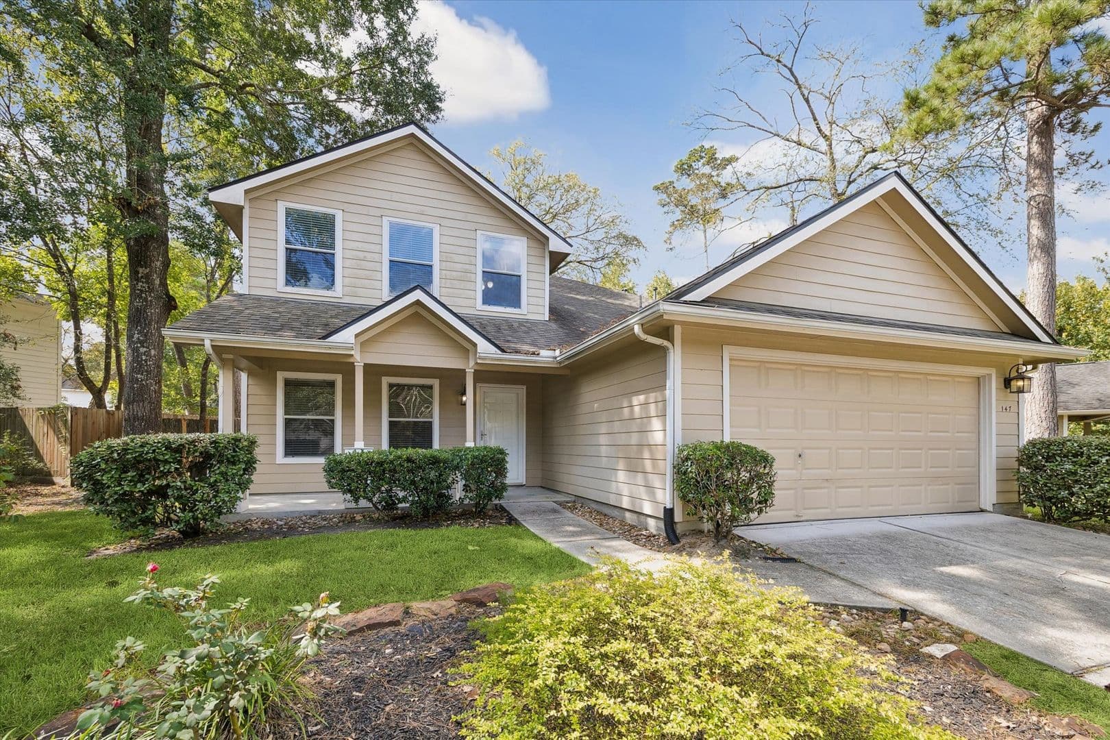 Spring House: 147 N. Vesper Bend Circle