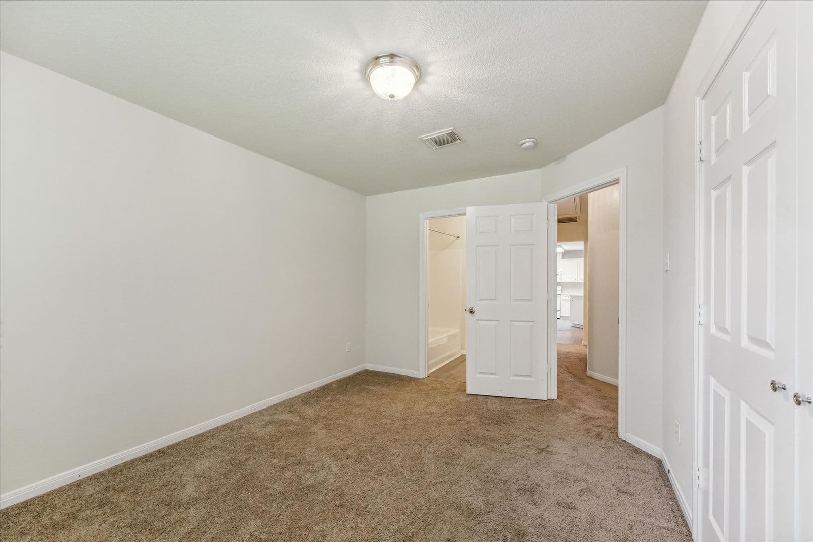 Conroe House: 1806 Arbor Glen