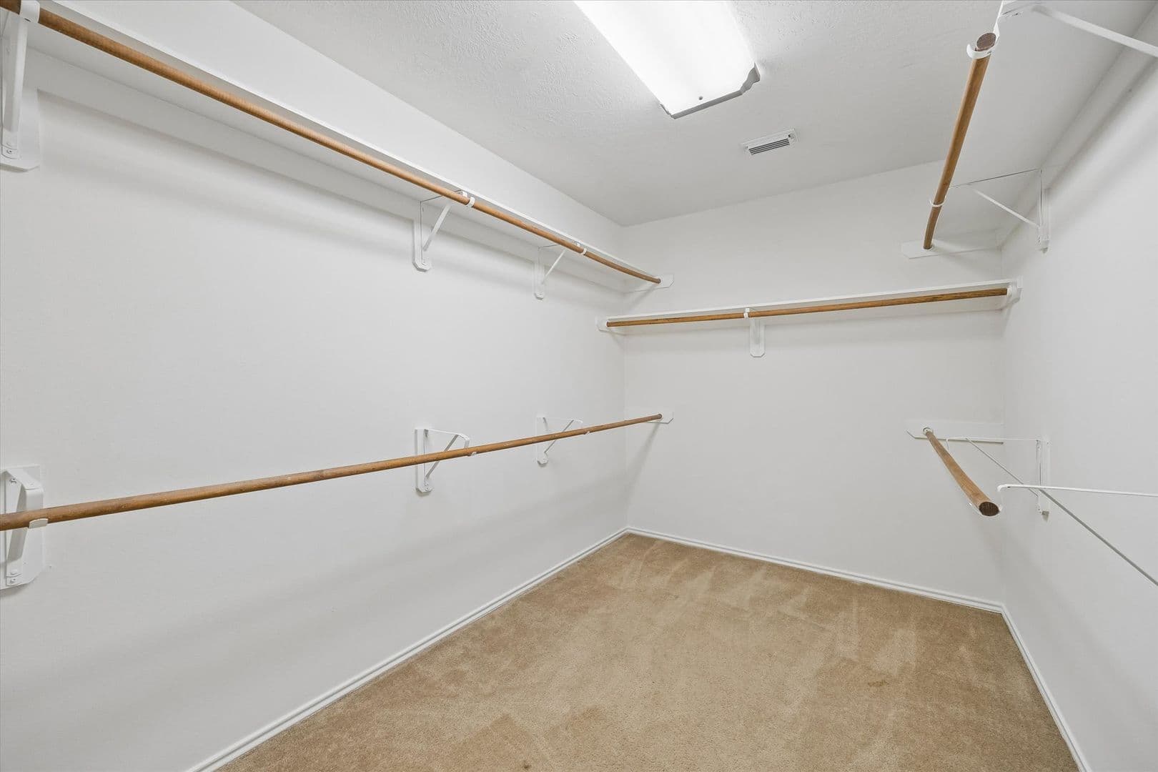 Spring House: 147 N. Vesper Bend Circle