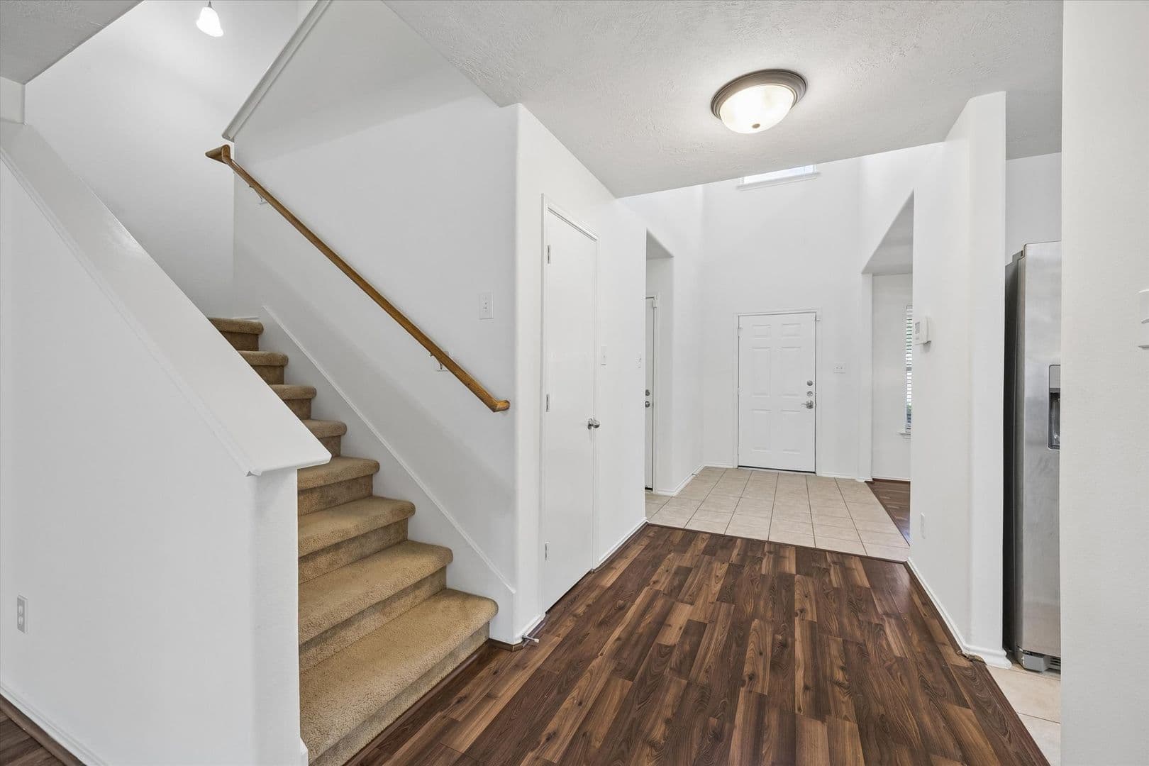 Spring House: 147 N. Vesper Bend Circle