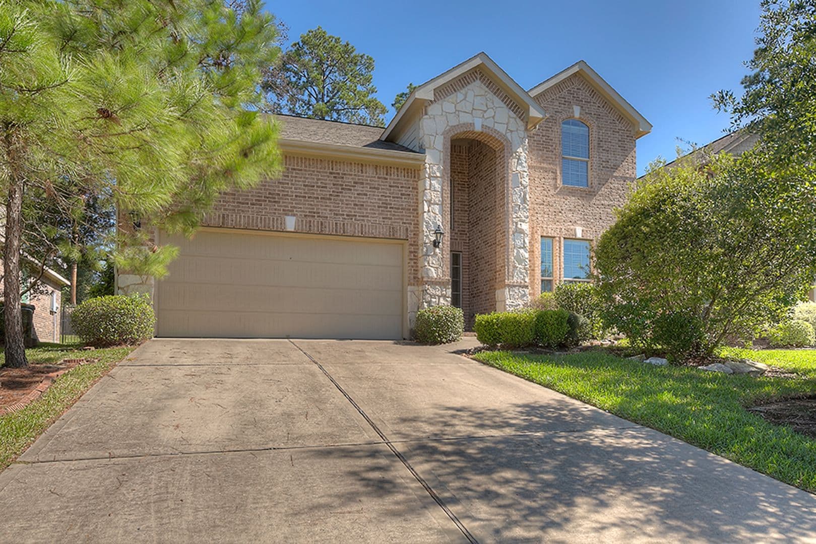 The Woodlands House: 10 Quillwood Place