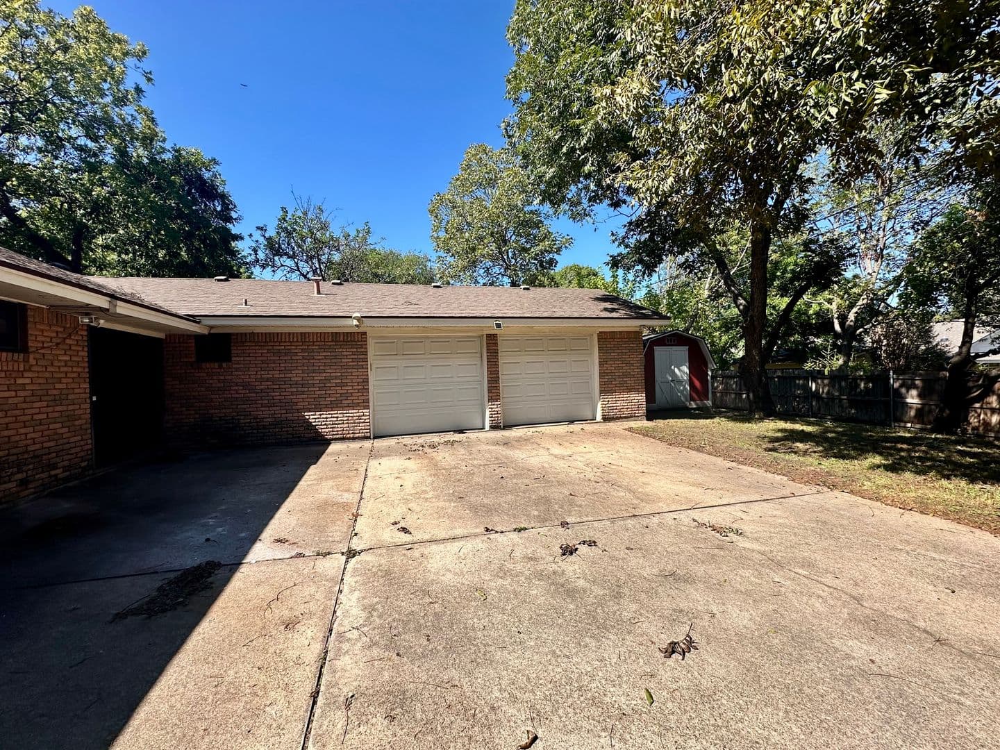 Waco House: 5925 Caldwell St.