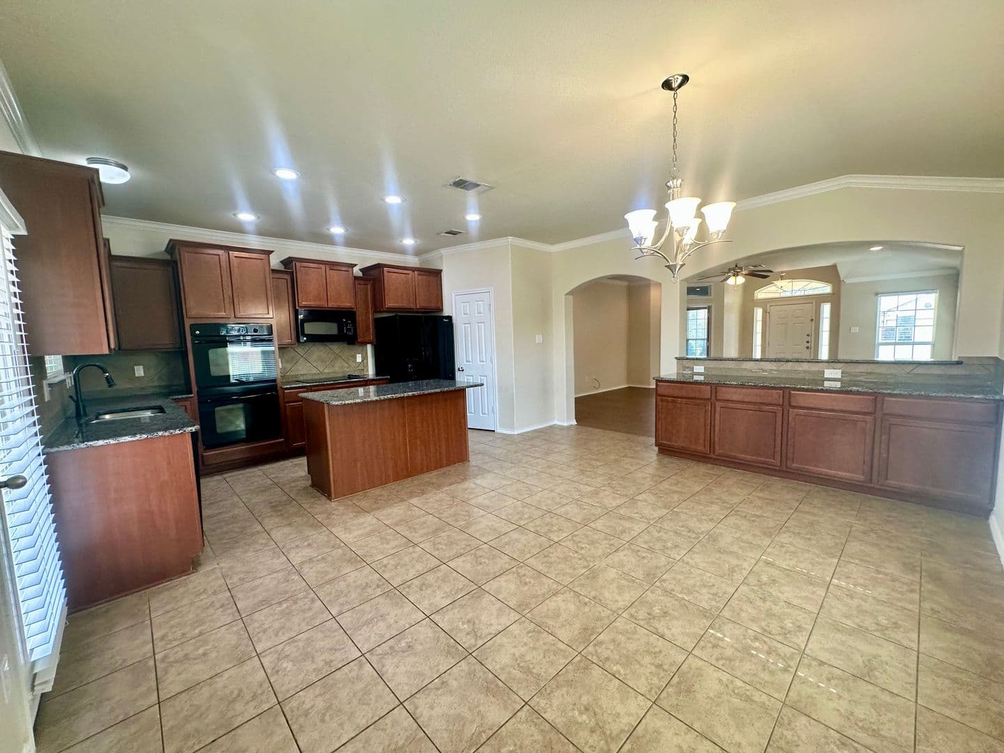 Waco House: 9917 Desperado Dr.