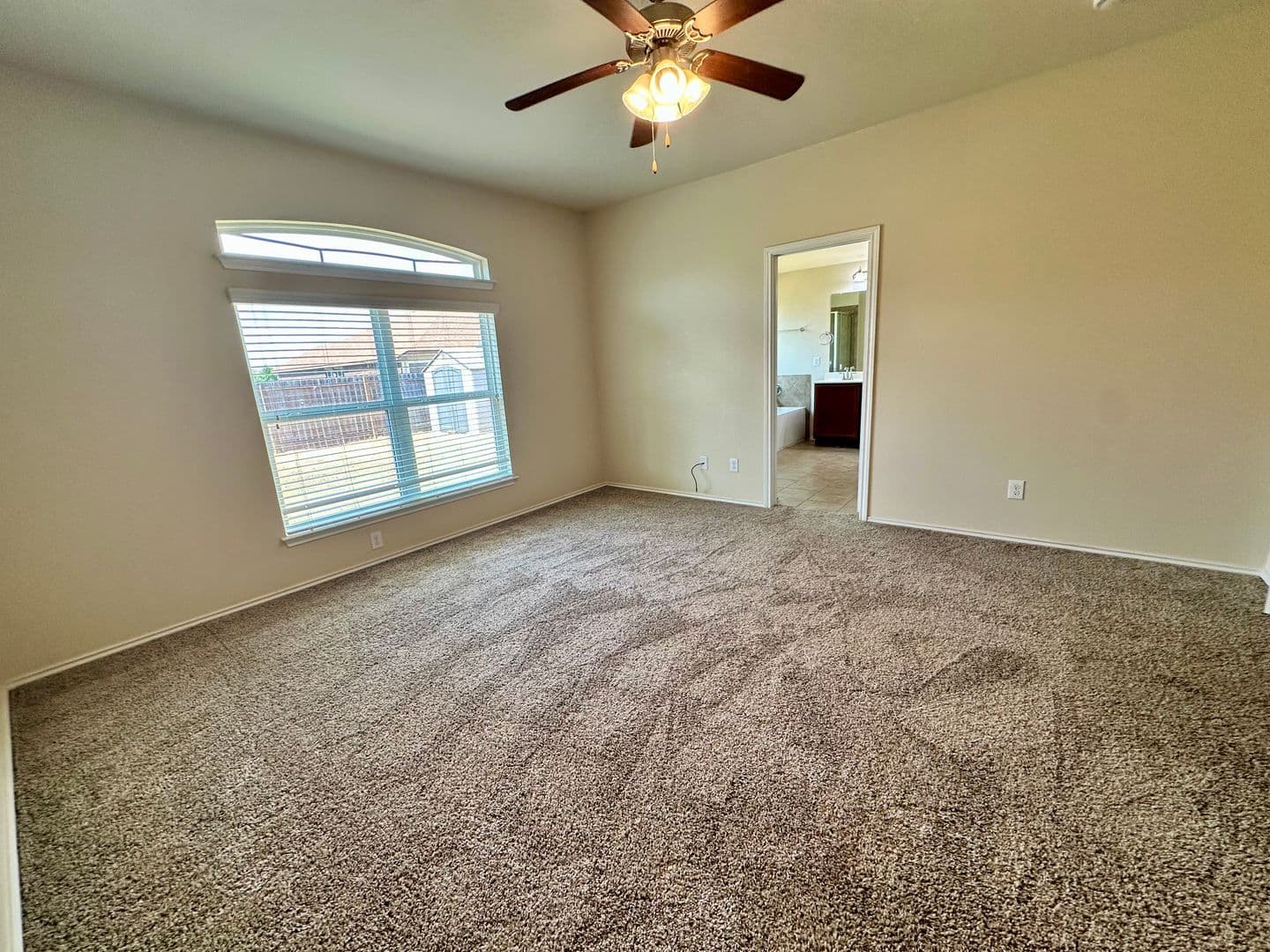 Waco House: 9917 Desperado Dr.