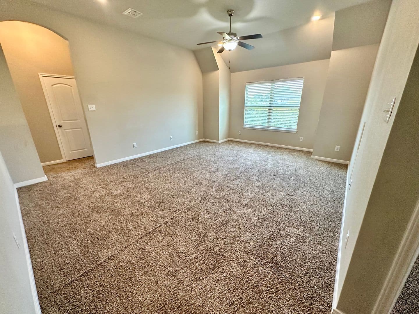 Waco House: 10612 Langham Dr.