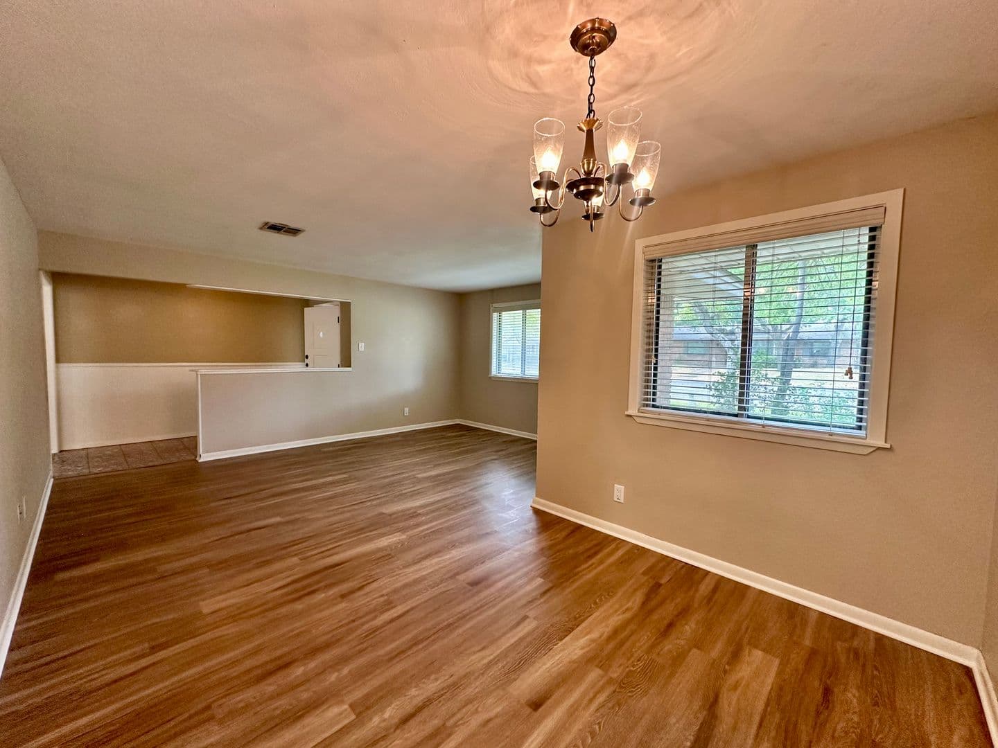 Waco House: 5925 Caldwell St.
