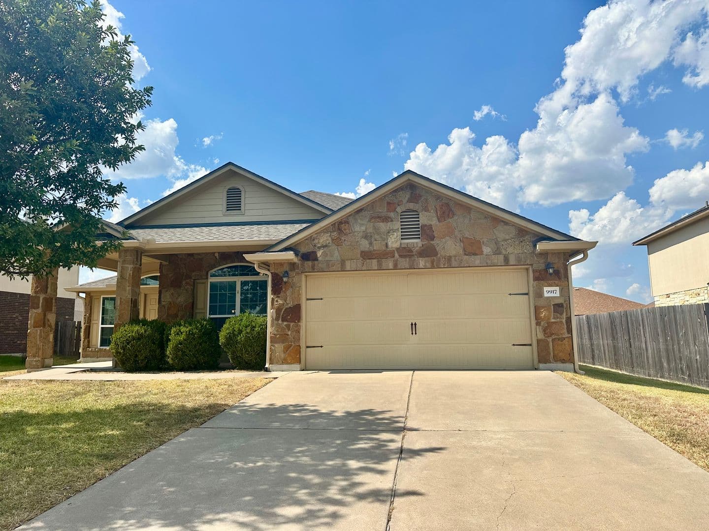 Waco House: 9917 Desperado Dr.