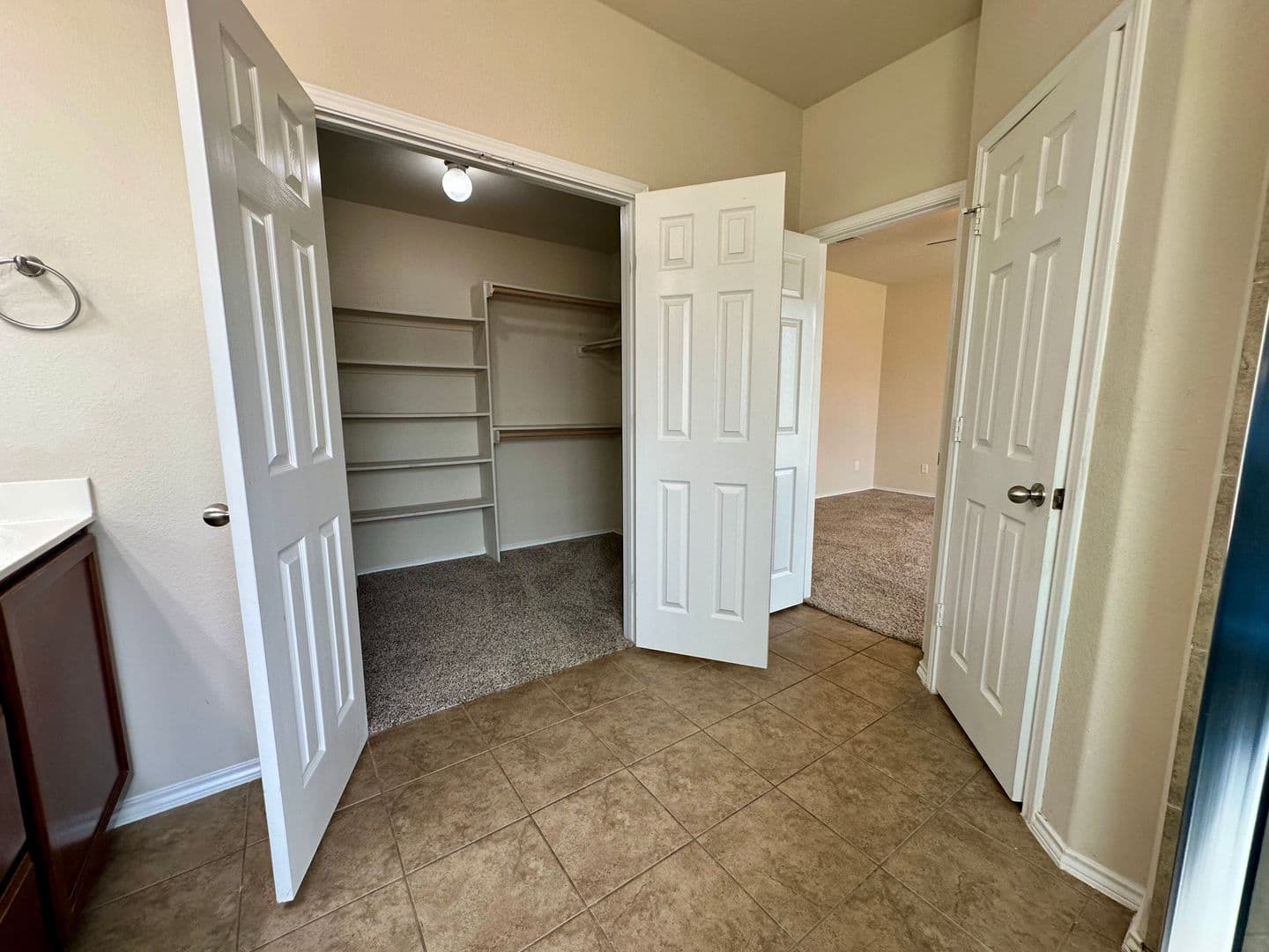Waco House: 9917 Desperado Dr.