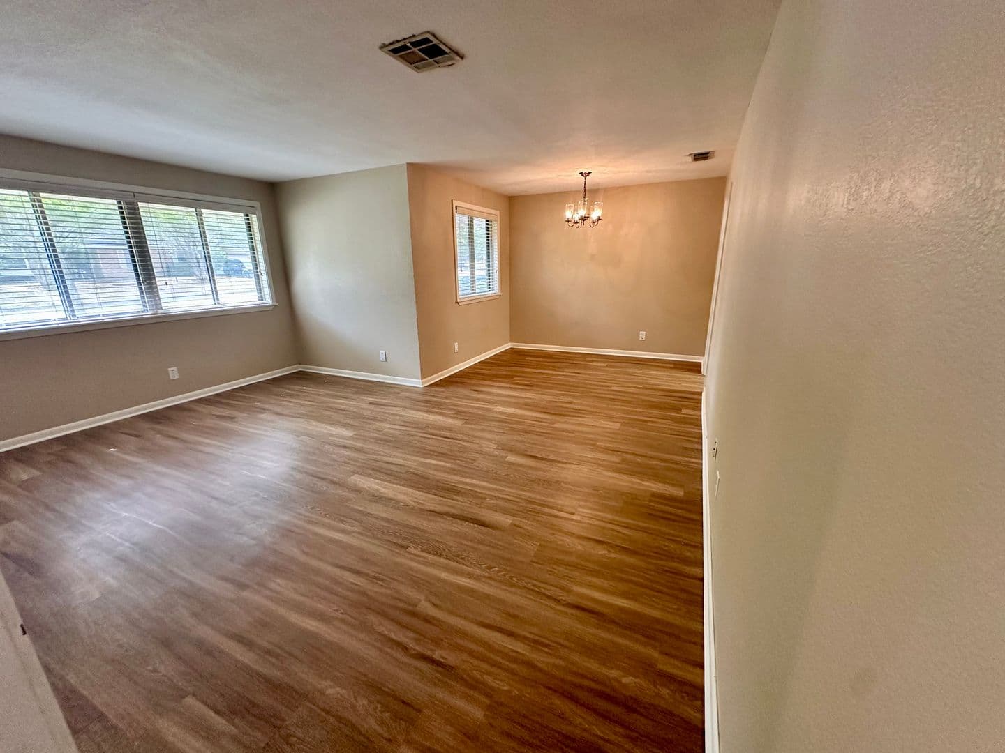 Waco House: 5925 Caldwell St.
