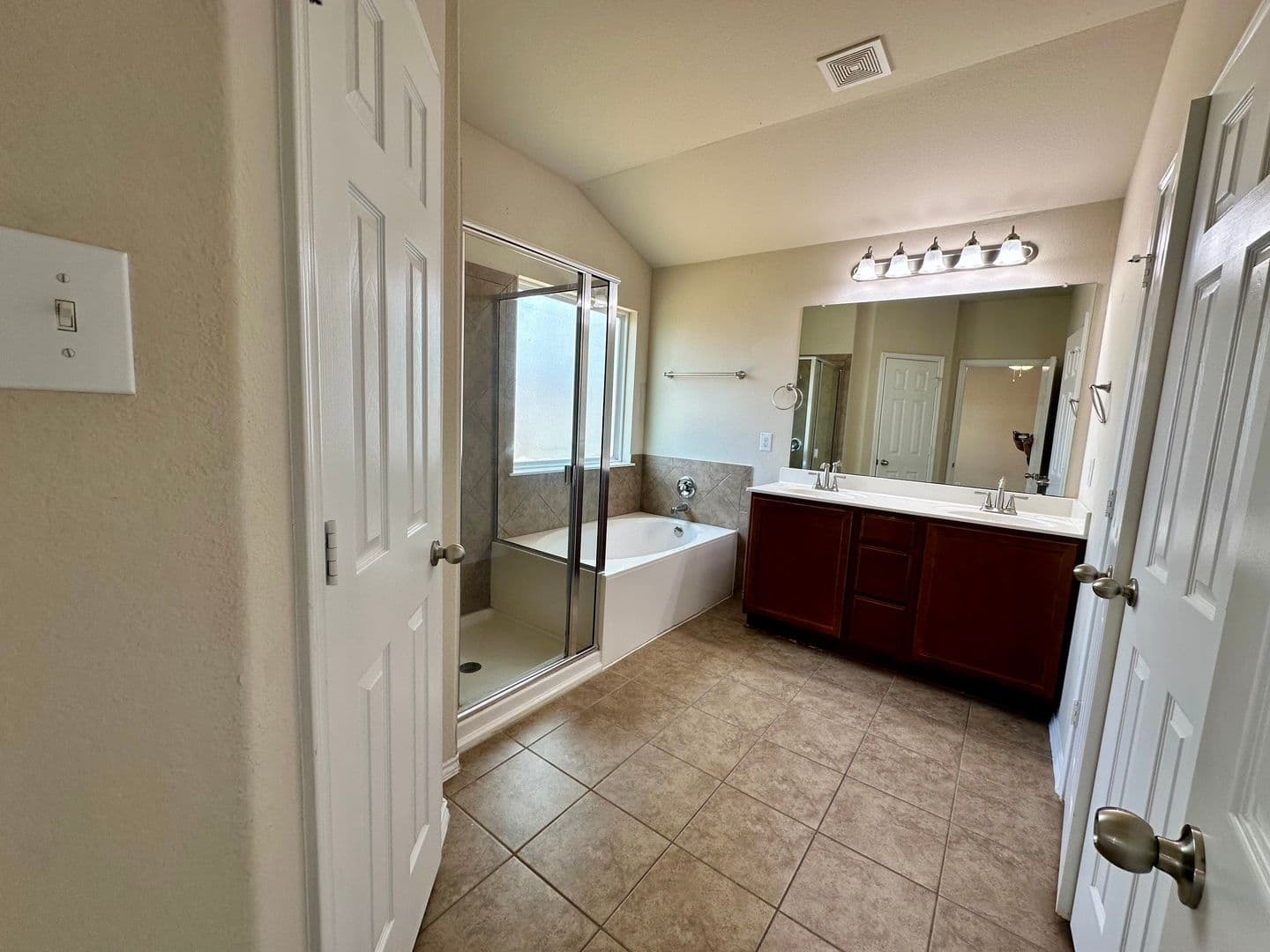 Waco House: 9917 Desperado Dr.