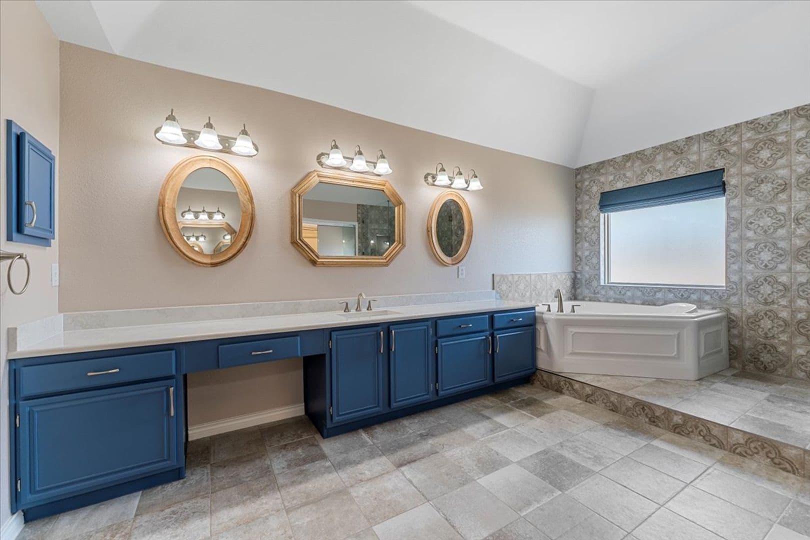 Plano House: 6752 Macintosh Drive - 6752 Macintosh Drive