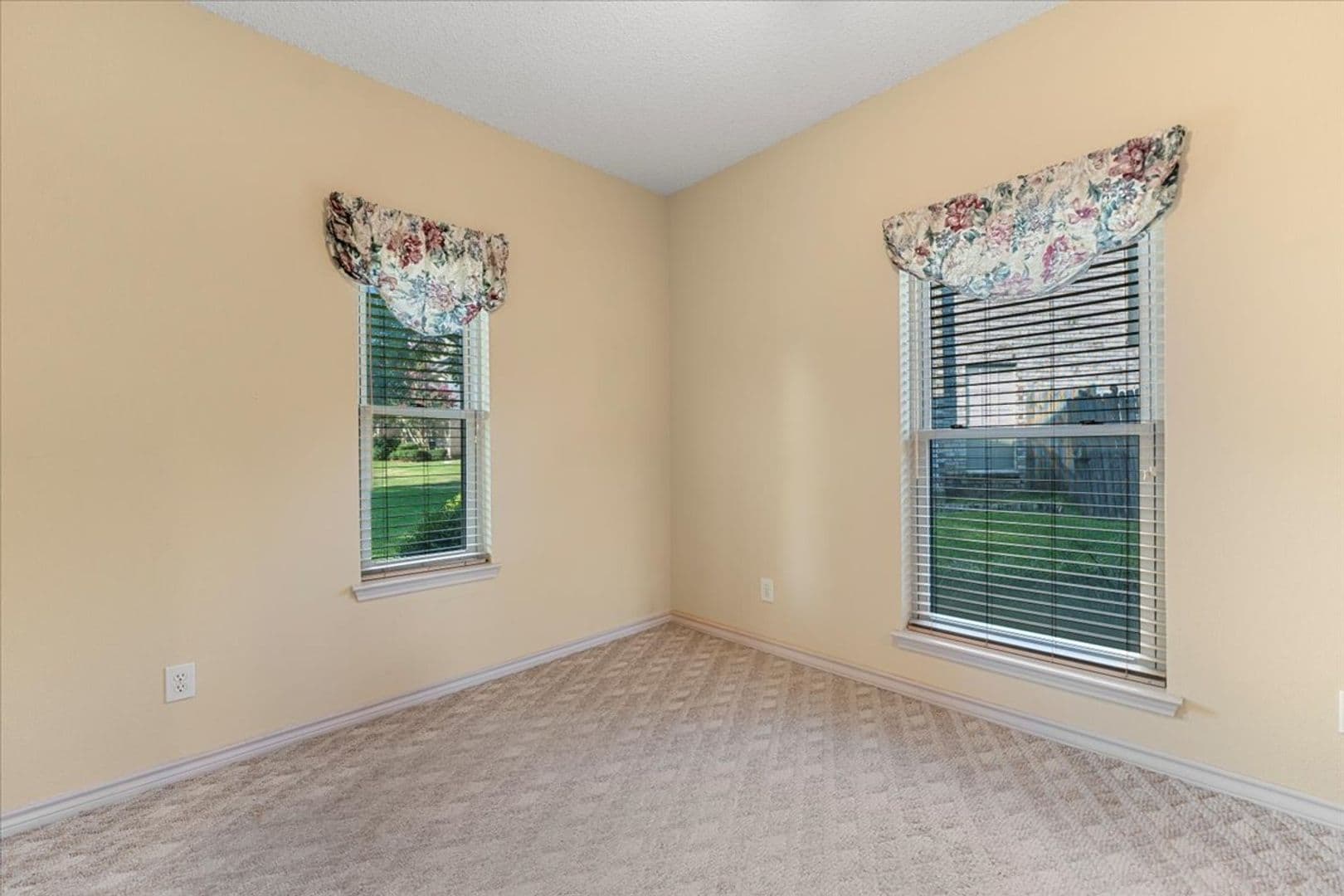 Plano House: 6752 Macintosh Drive - 6752 Macintosh Drive