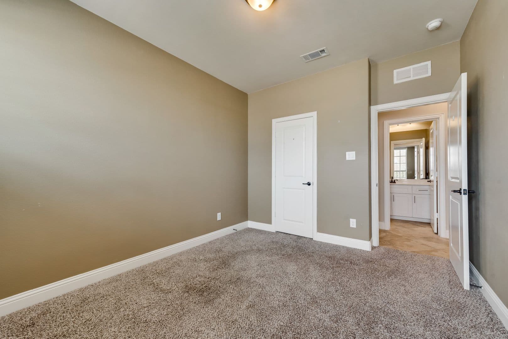 Lewisville Townhome: 290 Almanor Street