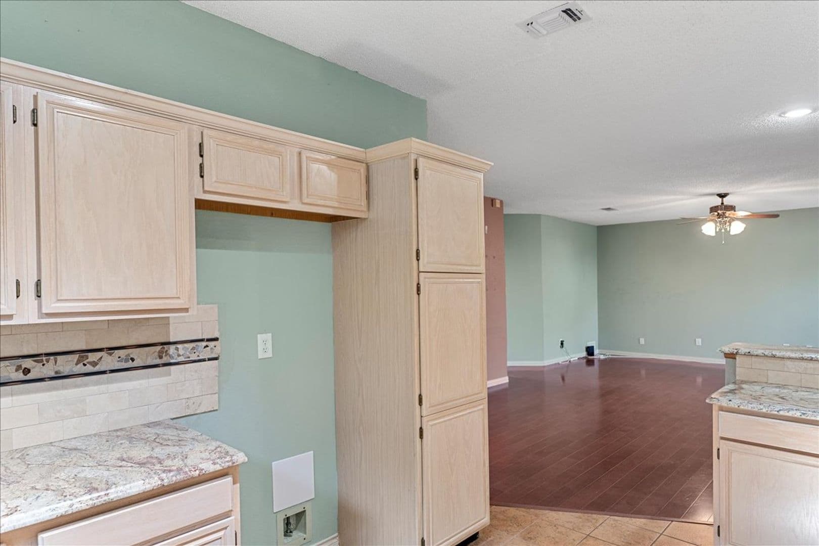 Plano House: 6752 Macintosh Drive - 6752 Macintosh Drive