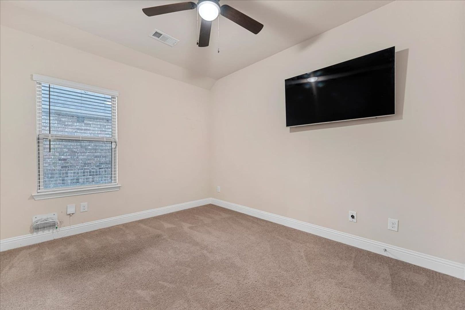 Allen Townhome: 207 Congaree Road