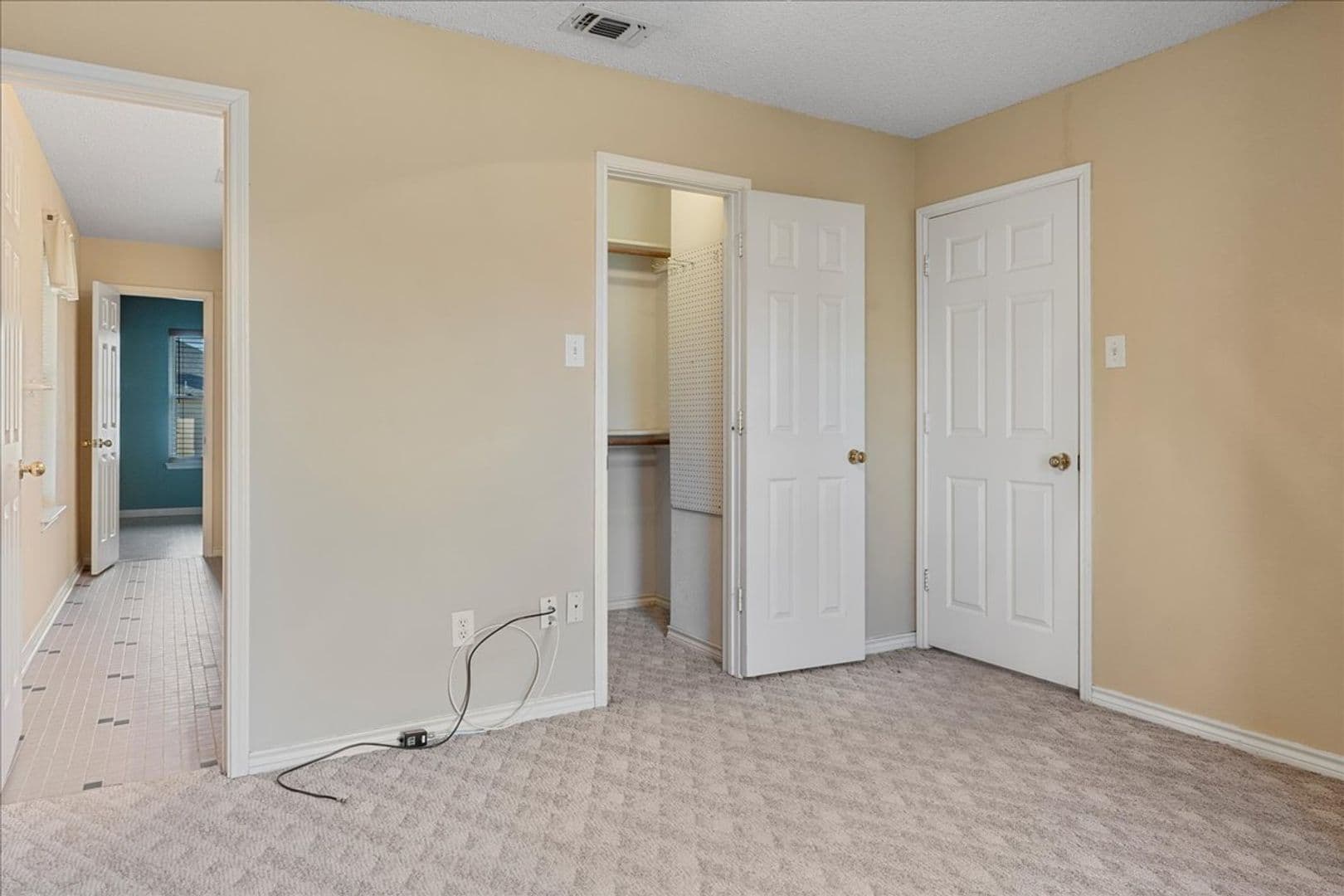 Plano House: 6752 Macintosh Drive - 6752 Macintosh Drive