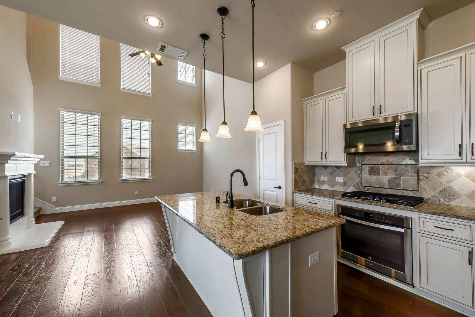 Lewisville Townhome: 290 Almanor Street