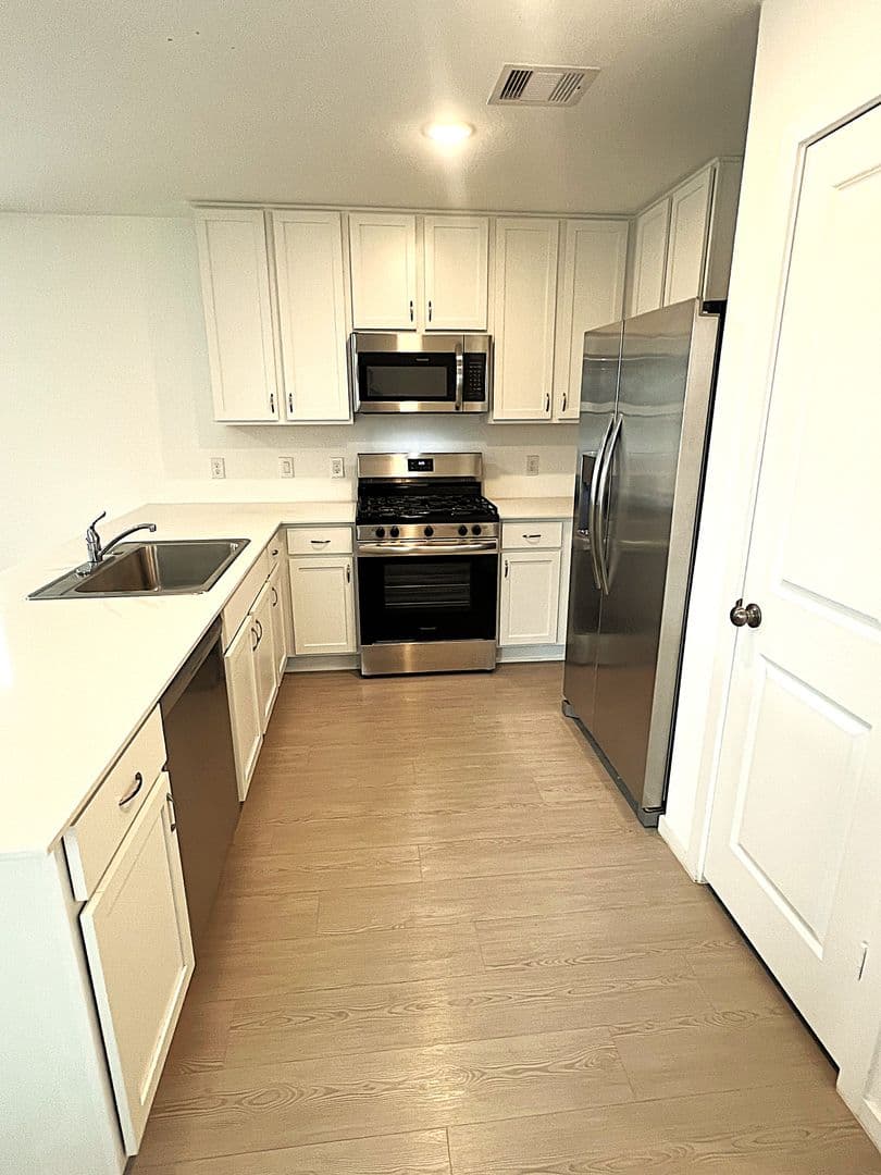 NEW CANEY House: 18210 VIA AURELIA DR
