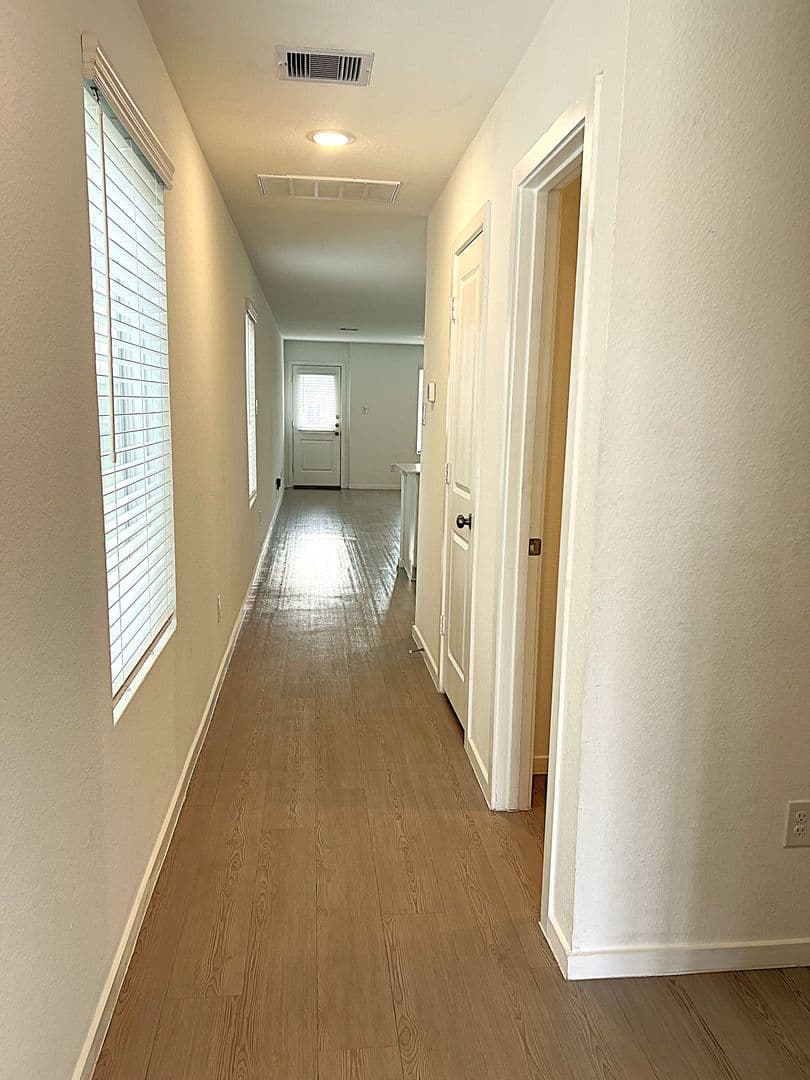 NEW CANEY House: 18210 VIA AURELIA DR