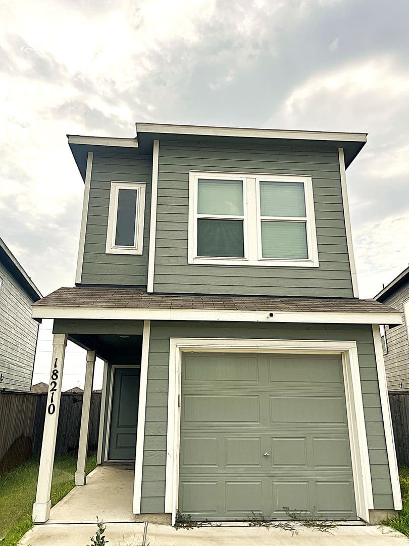 NEW CANEY House: 18210 VIA AURELIA DR