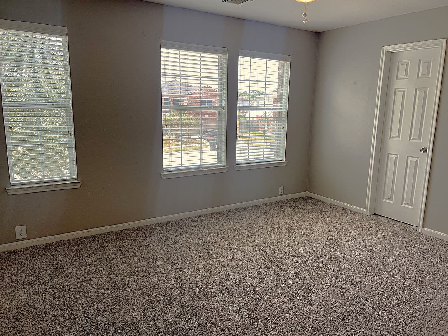 KINGWOOD House: 4714 GLENCASTLE CT