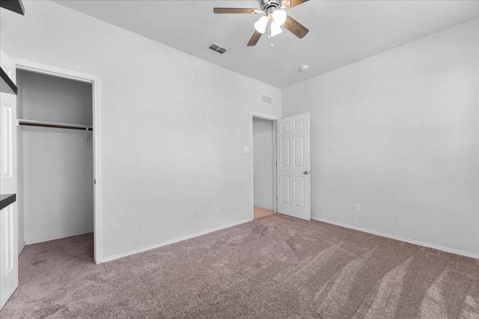 Fort Worth House: 2412 Simmental Rd