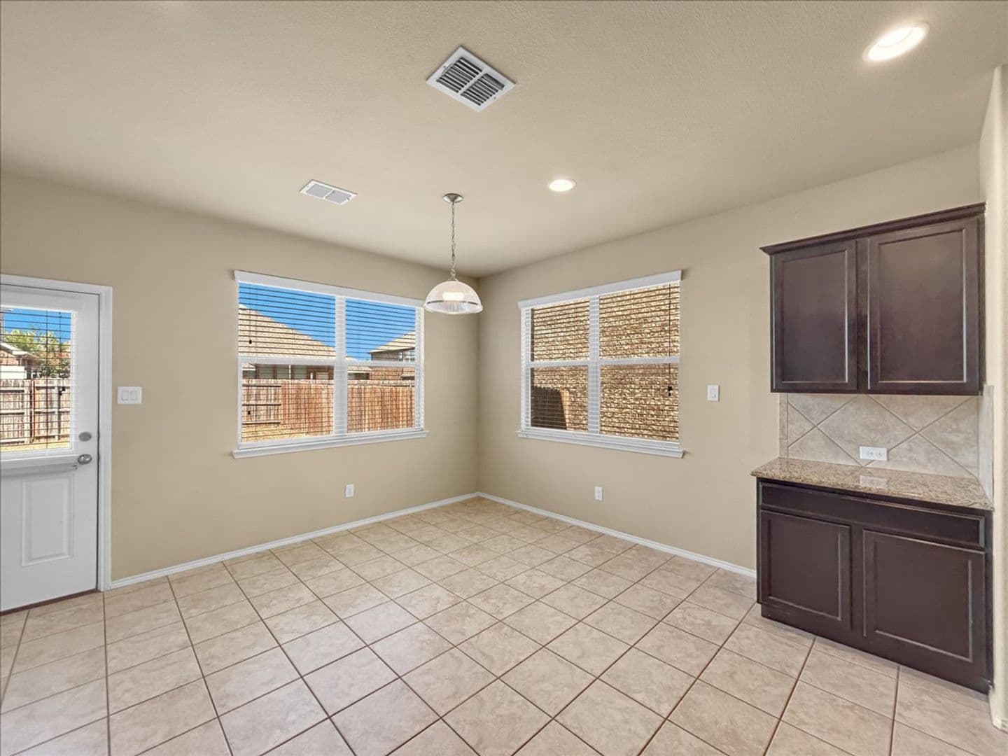 Fort Worth House: 12312 Walden wood Dr