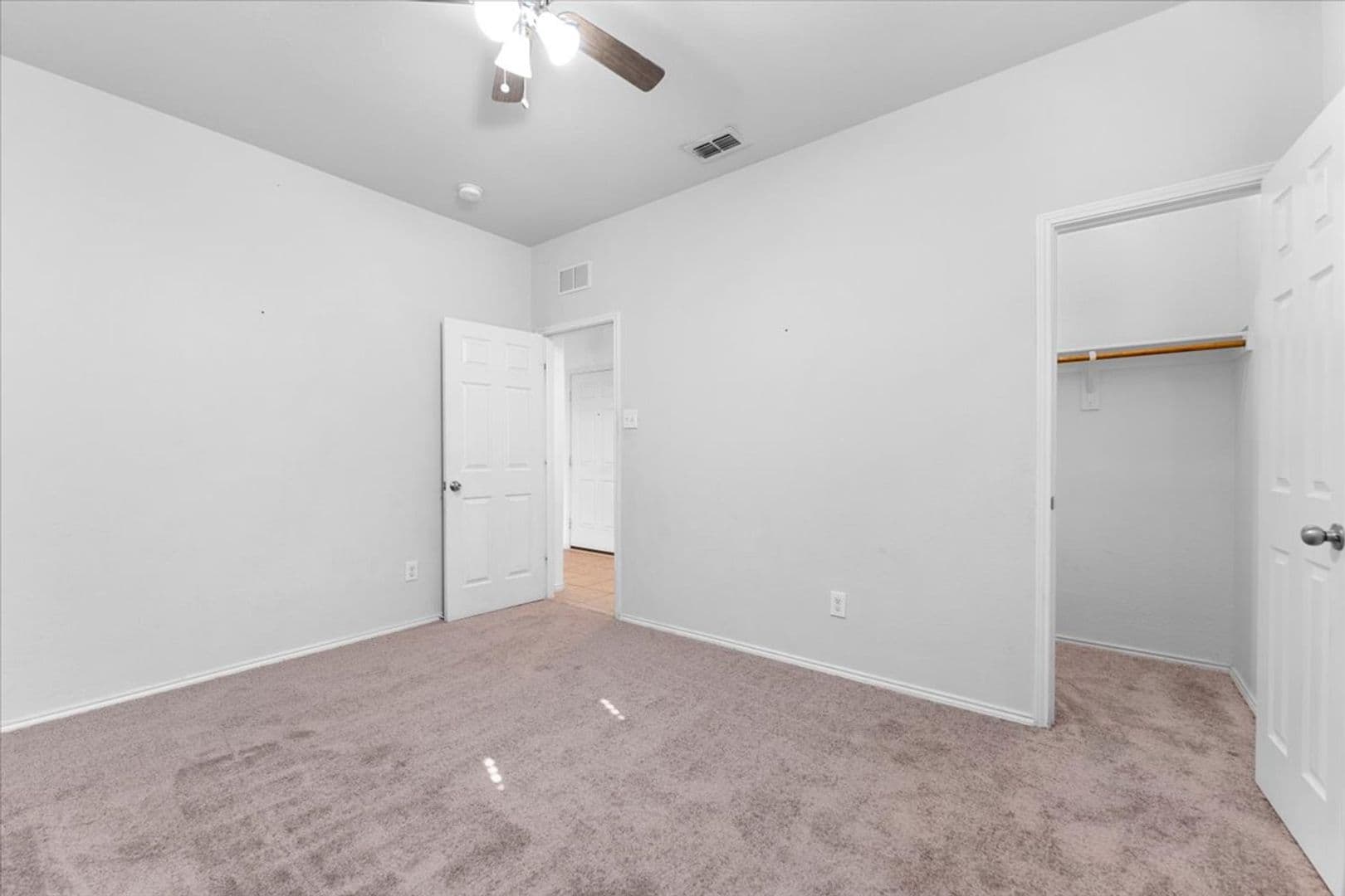 Fort Worth House: 2412 Simmental Rd