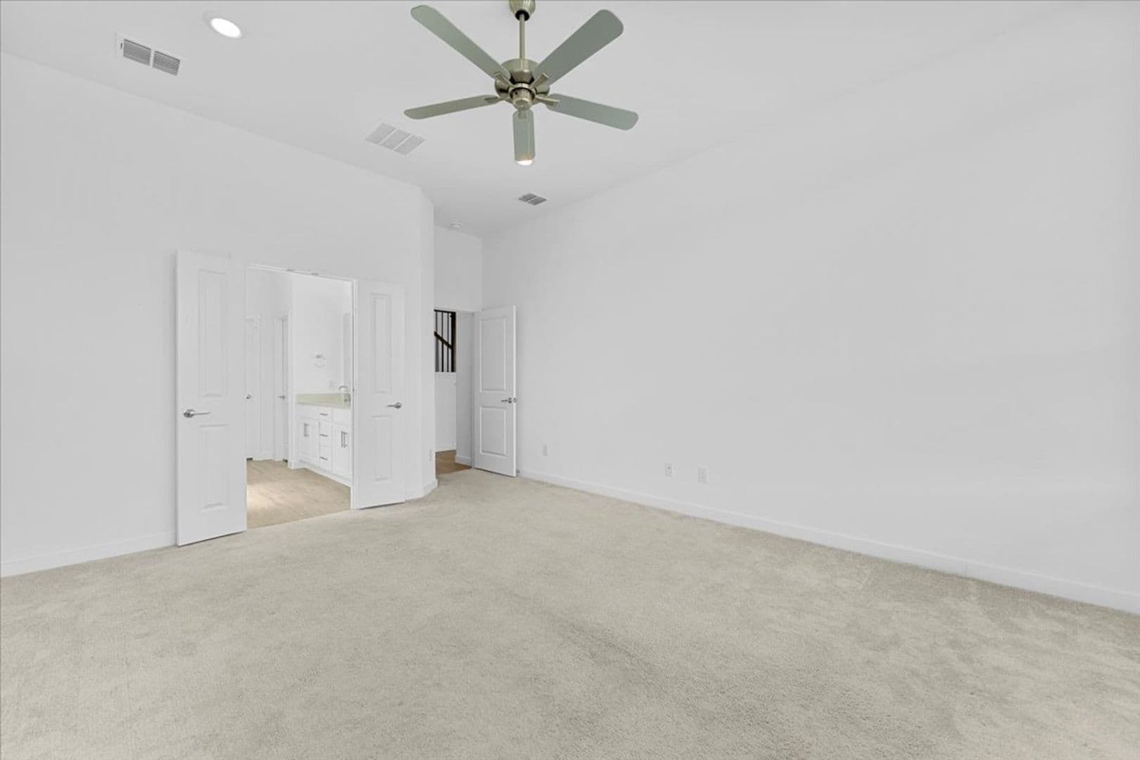 Saginaw House: 3001 Brainerd Dr