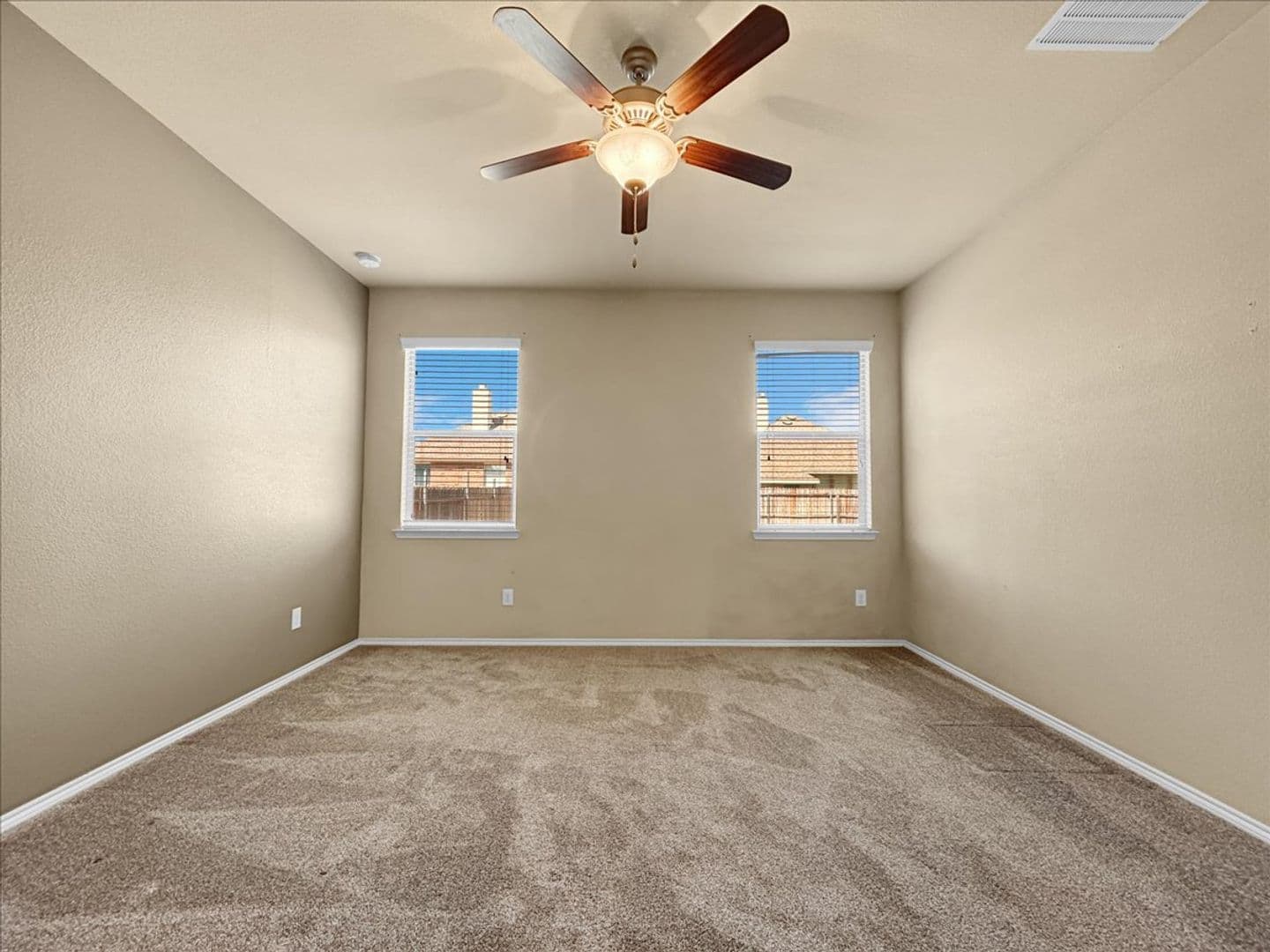 Fort Worth House: 12312 Walden wood Dr
