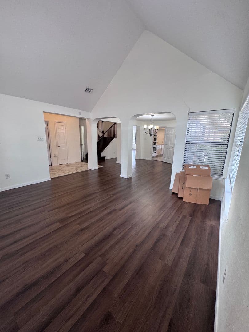 Pflugerville House: 306 Applewood Dr