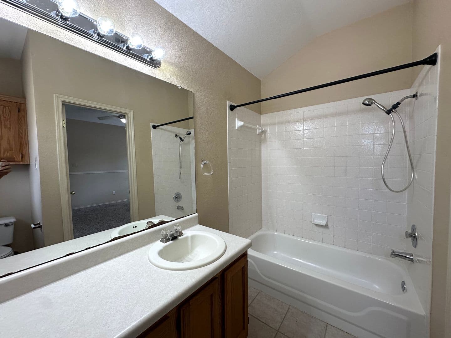 Austin House: 9148 Swanson Ln