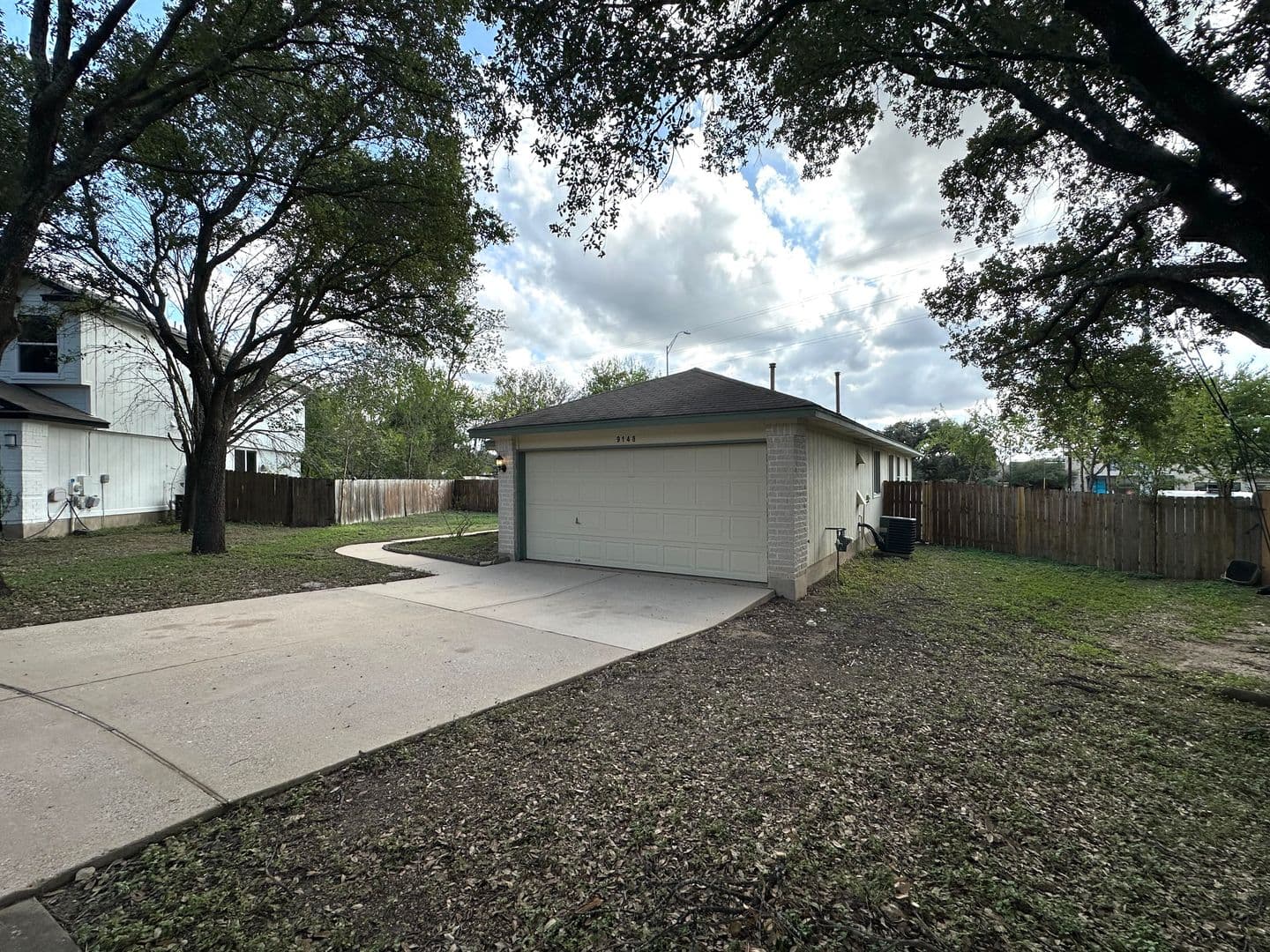 Austin House: 9148 Swanson Ln