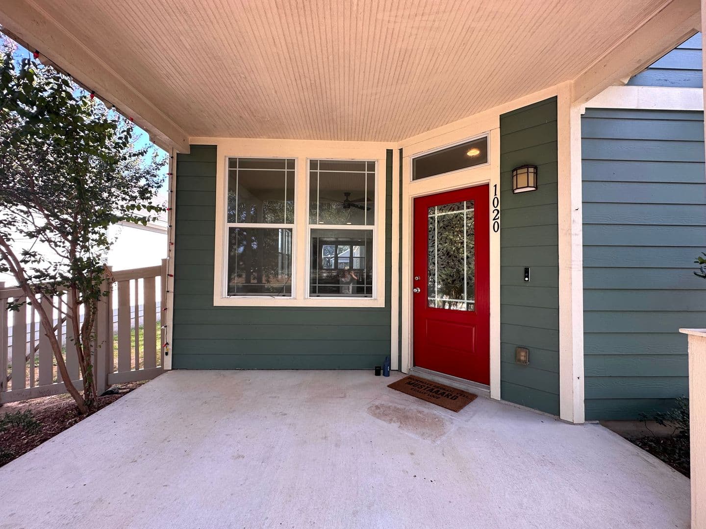 Kyle House: 1020 Nevarez