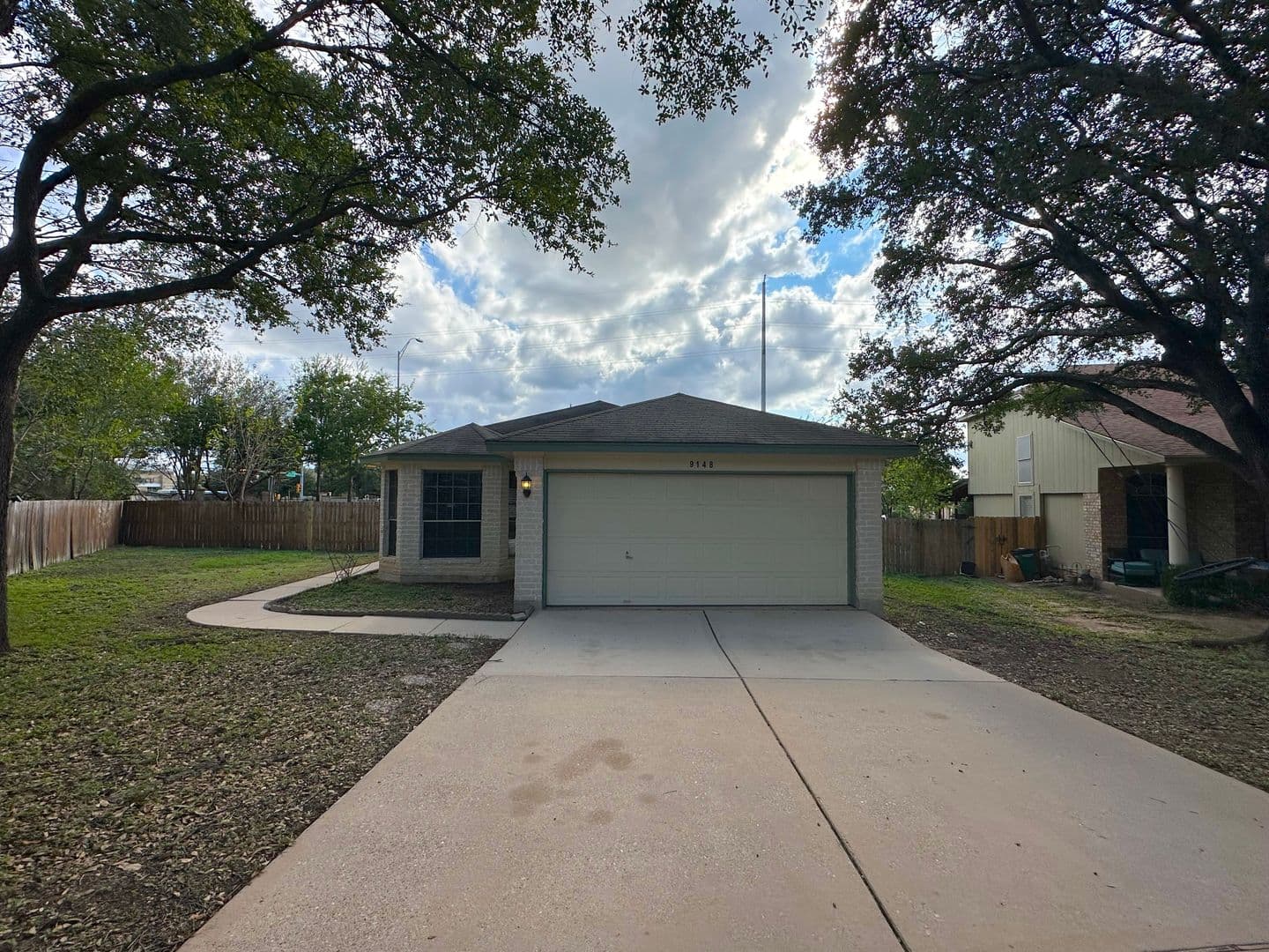 Austin House: 9148 Swanson Ln