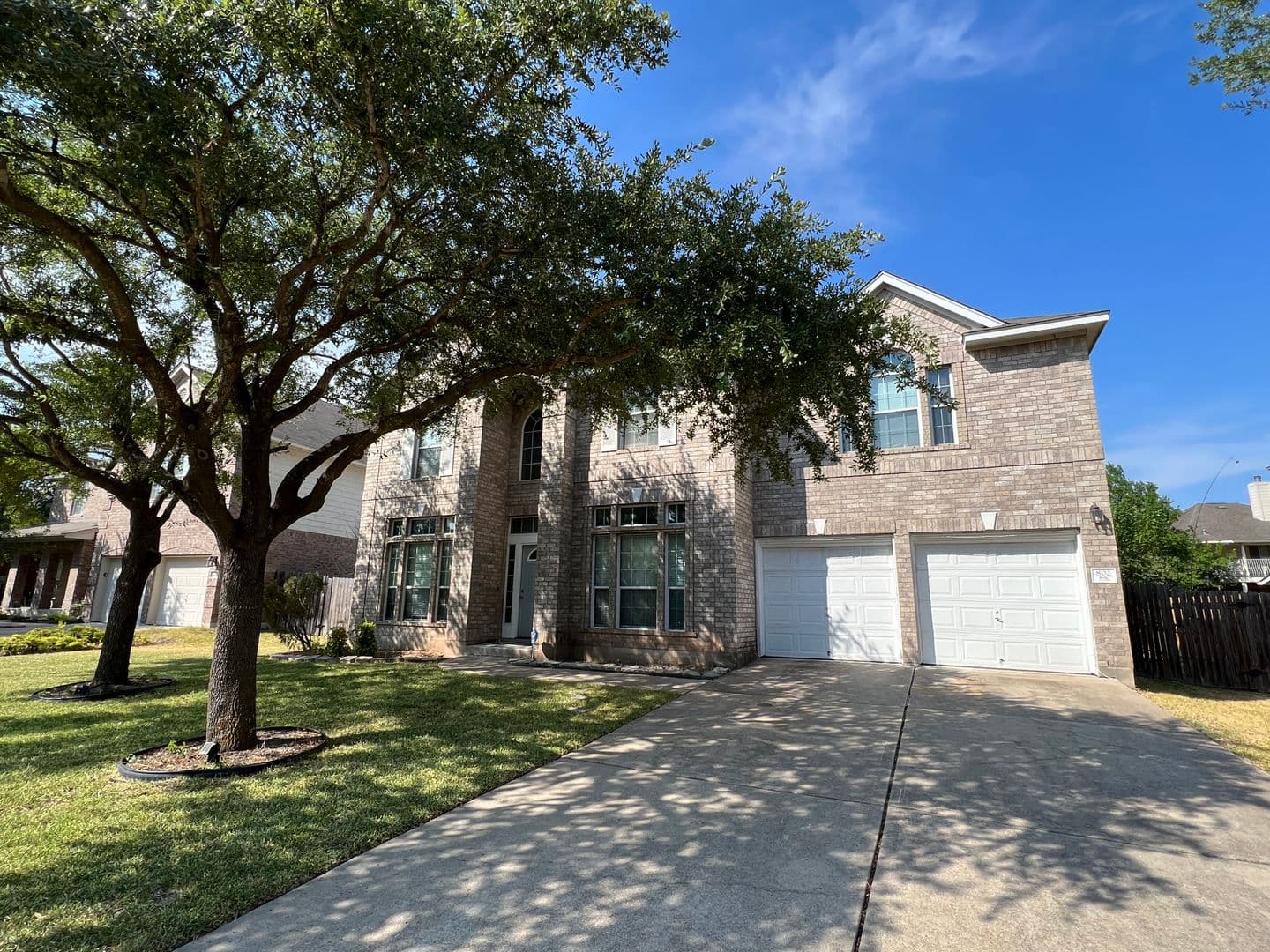 Pflugerville House: 802 Stevenage Dr