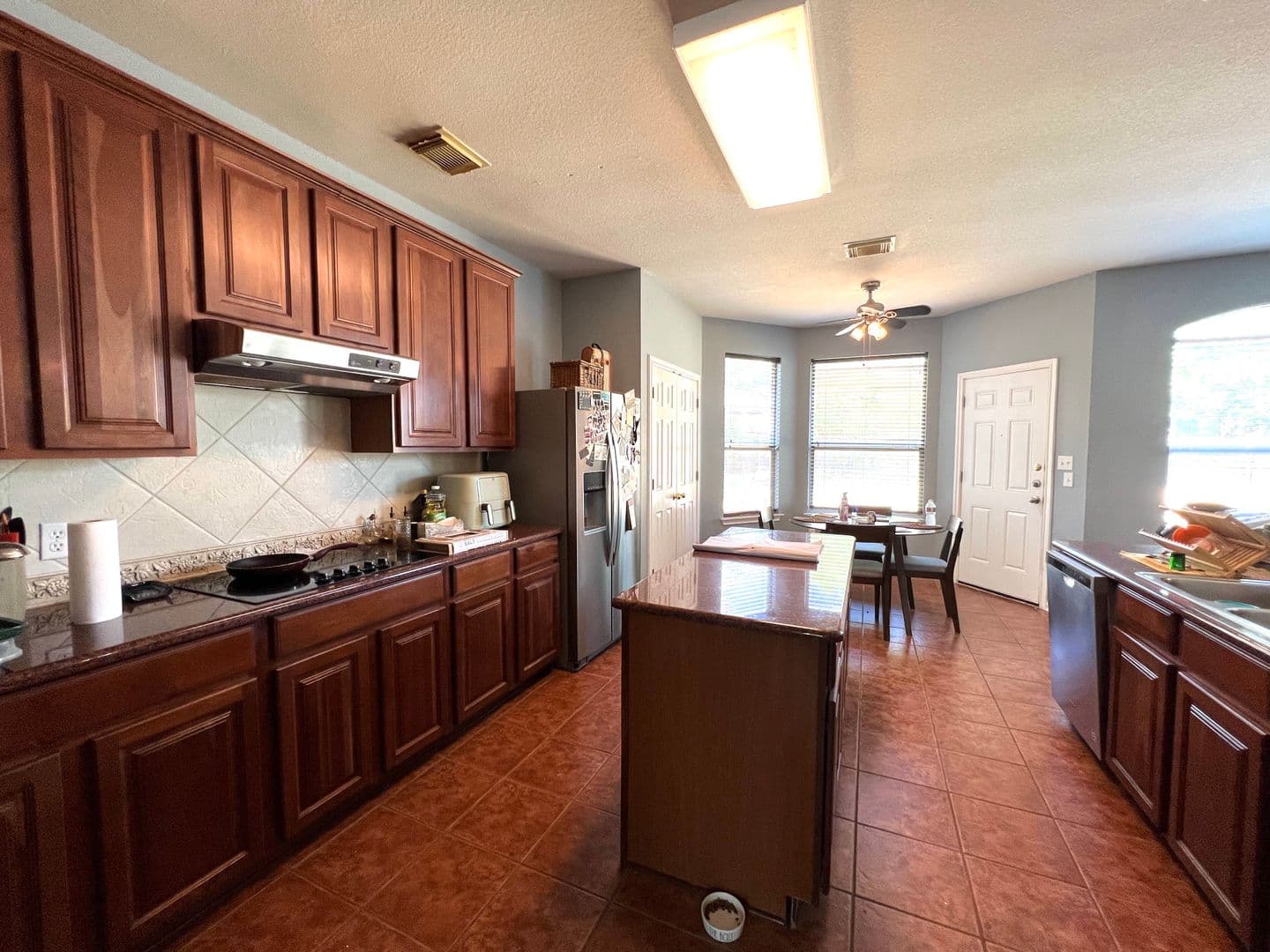 Pflugerville House: 802 Stevenage Dr