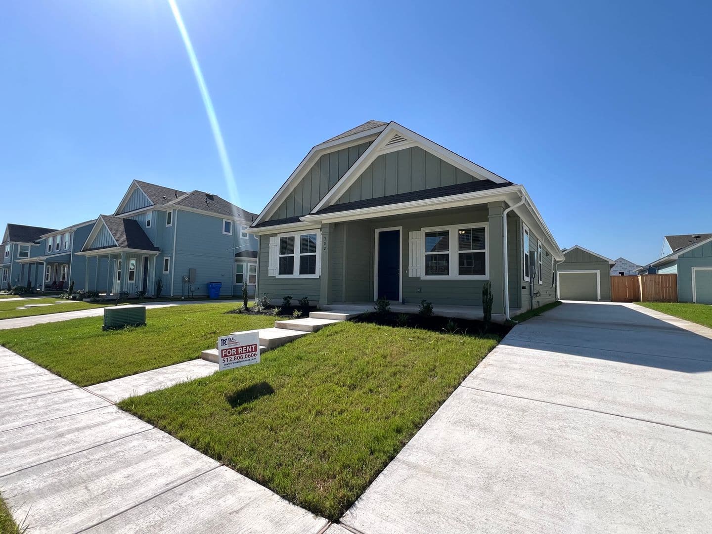 Taylor House: 302 Elm Branch Trl