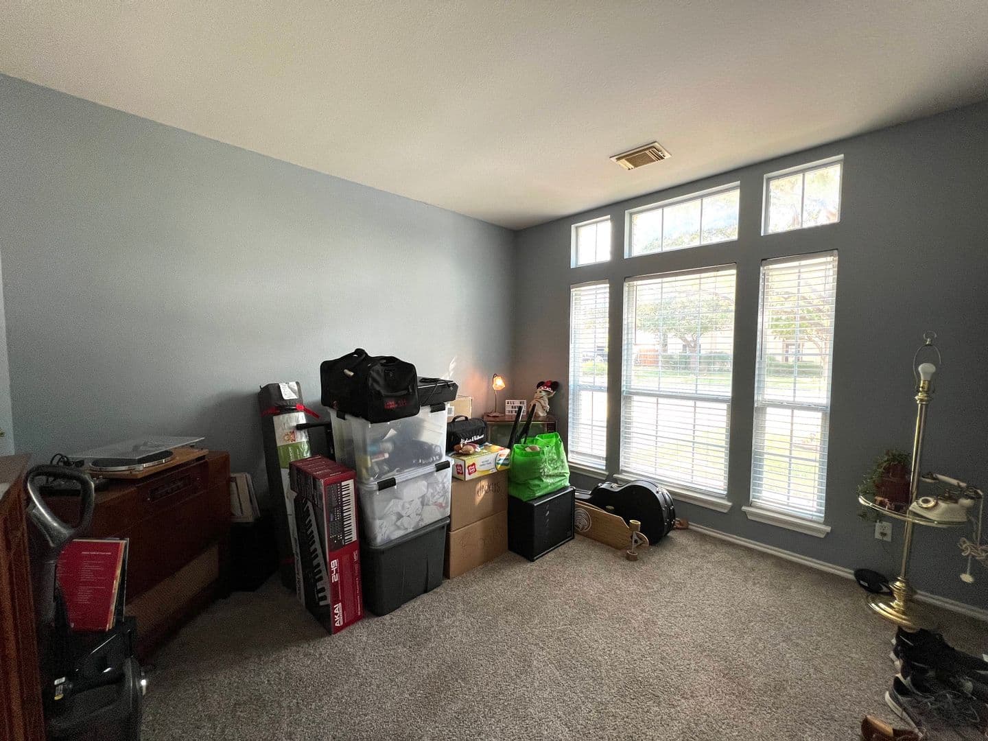 Pflugerville House: 802 Stevenage Dr