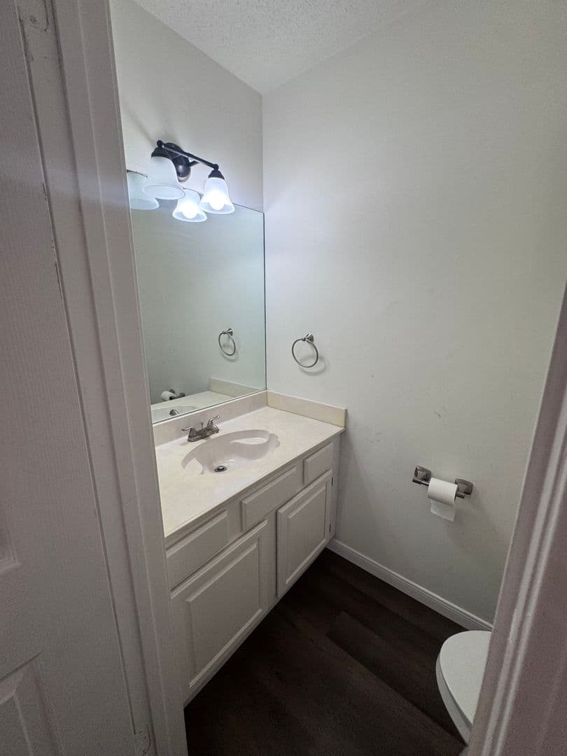 Pflugerville House: 306 Applewood Dr