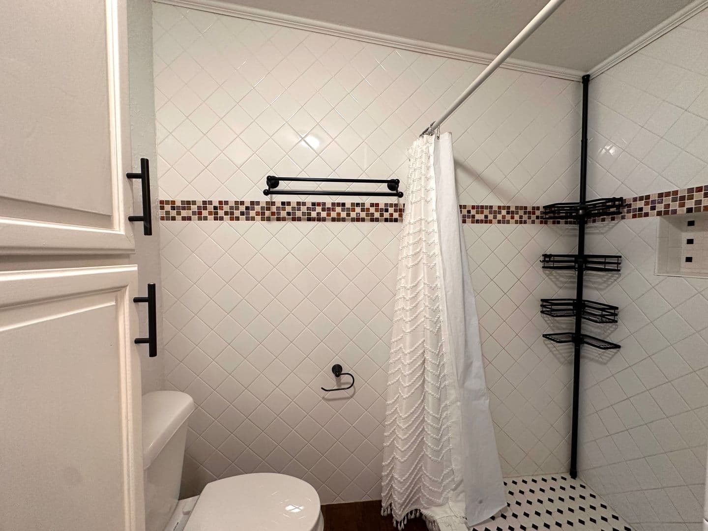 Cedar Park House: 305 N Cougar Ave