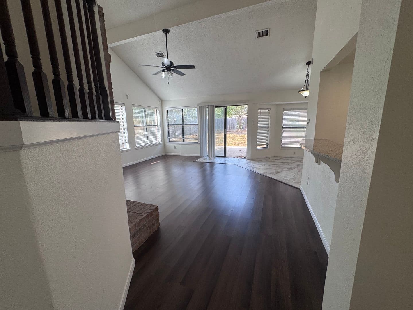 Pflugerville House: 306 Applewood Dr