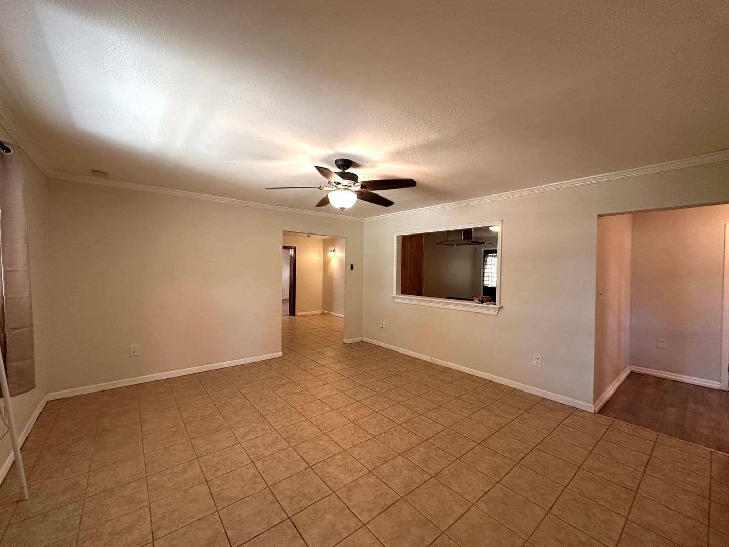 Buda House: 400 Sun Bonnet Dr