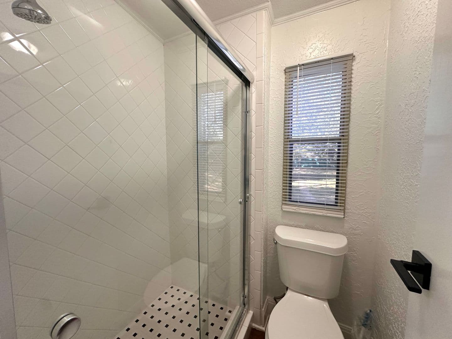 Cedar Park House: 305 N Cougar Ave