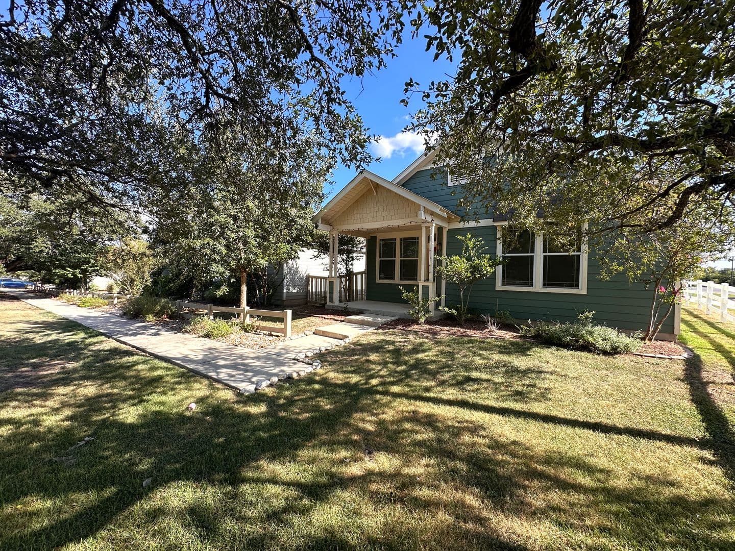 Kyle House: 1020 Nevarez