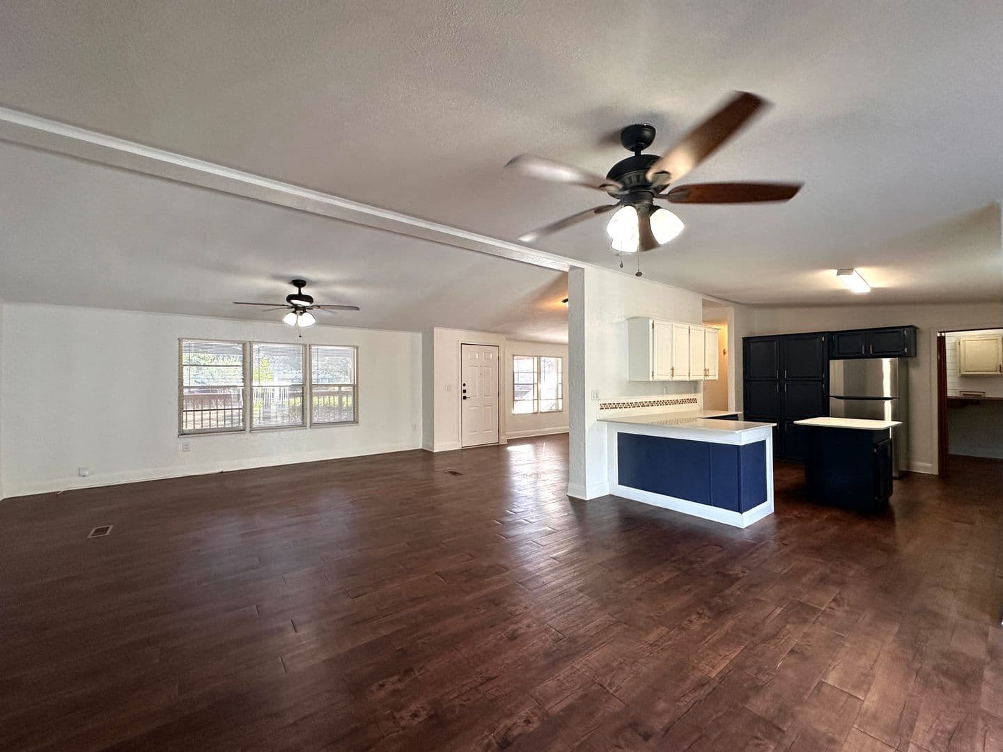 Cedar Park House: 305 N Cougar Ave